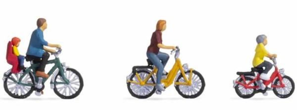 Familie beim Fahrradausflug