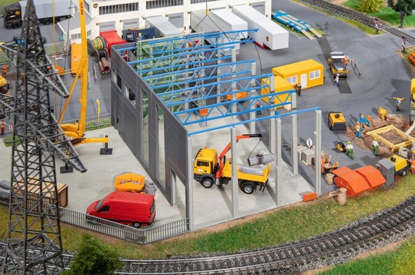 Industriehalle im Bau, System