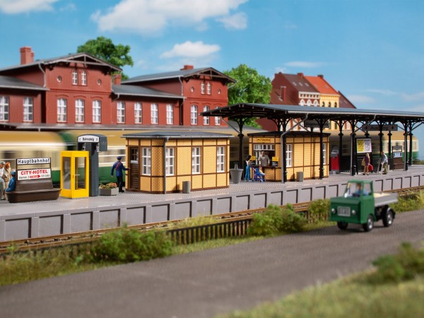 Bahnhofsausstattung
