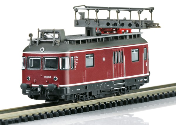 Turmtriebwagen mit Fahrleitungswagen