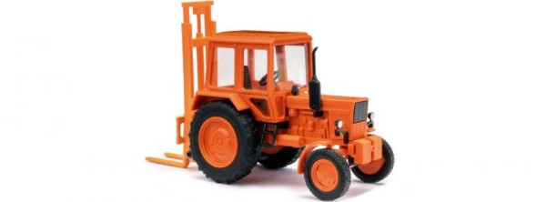 Belarus MTS-80 mit Hecklift