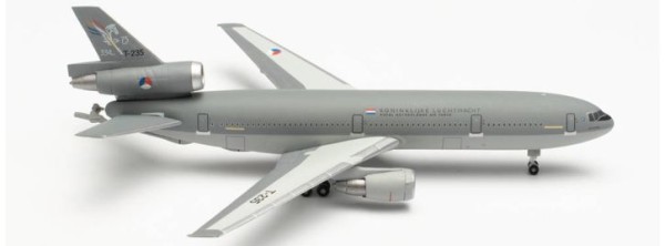KDC-10 Royal NL AF, 75 Years