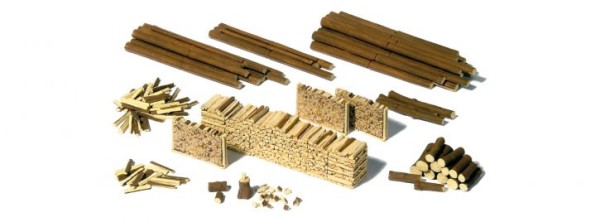 Stämme, Holzscheite, Holzstap