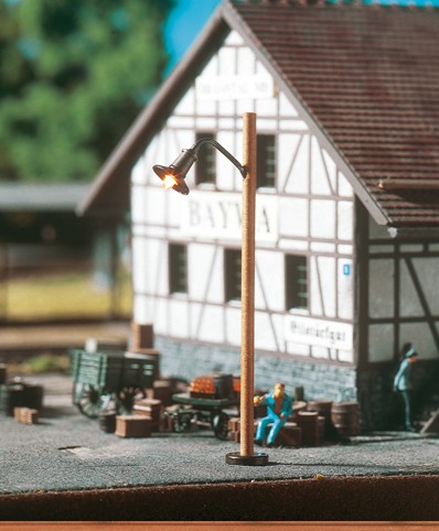 H0 LED Holzmastleuchte, einze