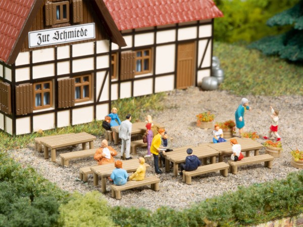 Bänke, Tische
