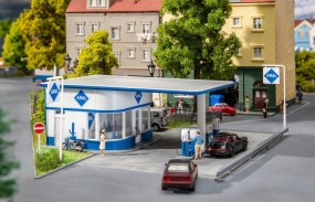 Kleine Tankstelle